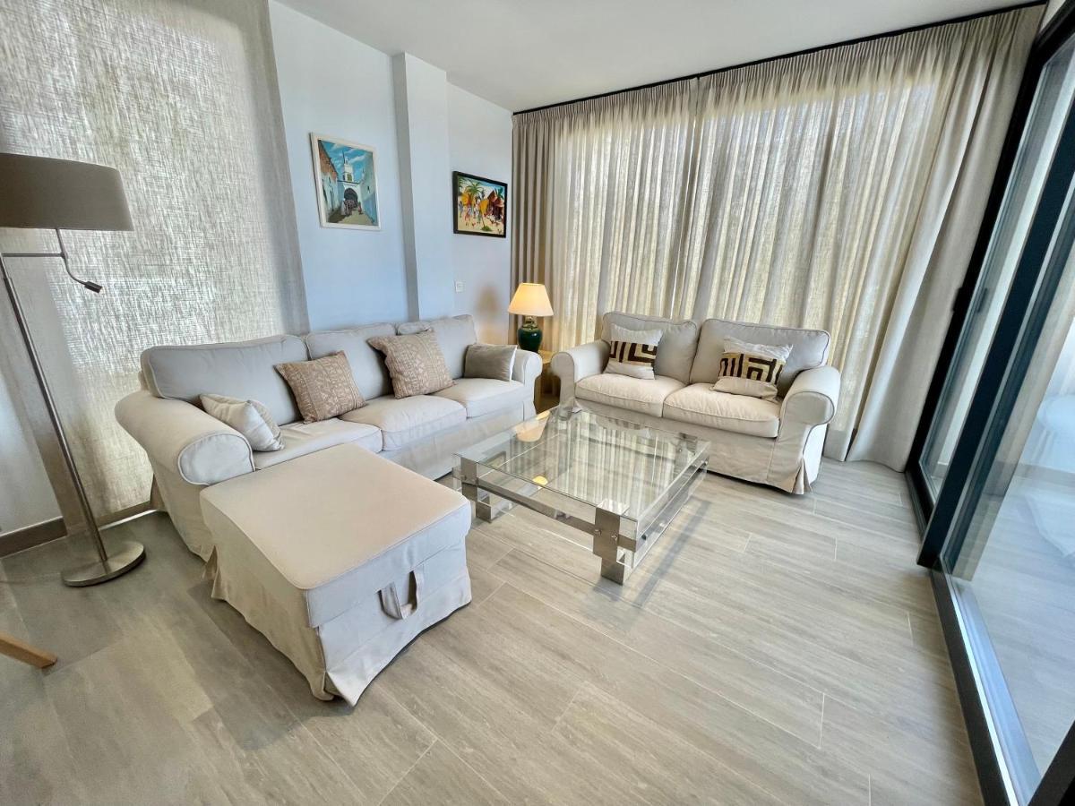 Royal Palm 12 Apartment Nerja Bagian luar foto